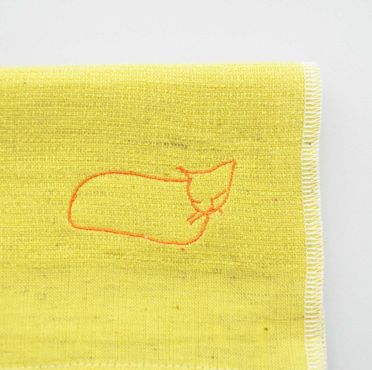 トラベルタオル 目をとじた猫